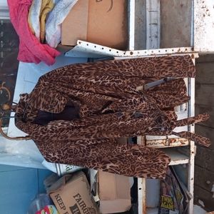 Fashion bug women plus ➕ size 26w cheetah blazer jacket coat with tie up